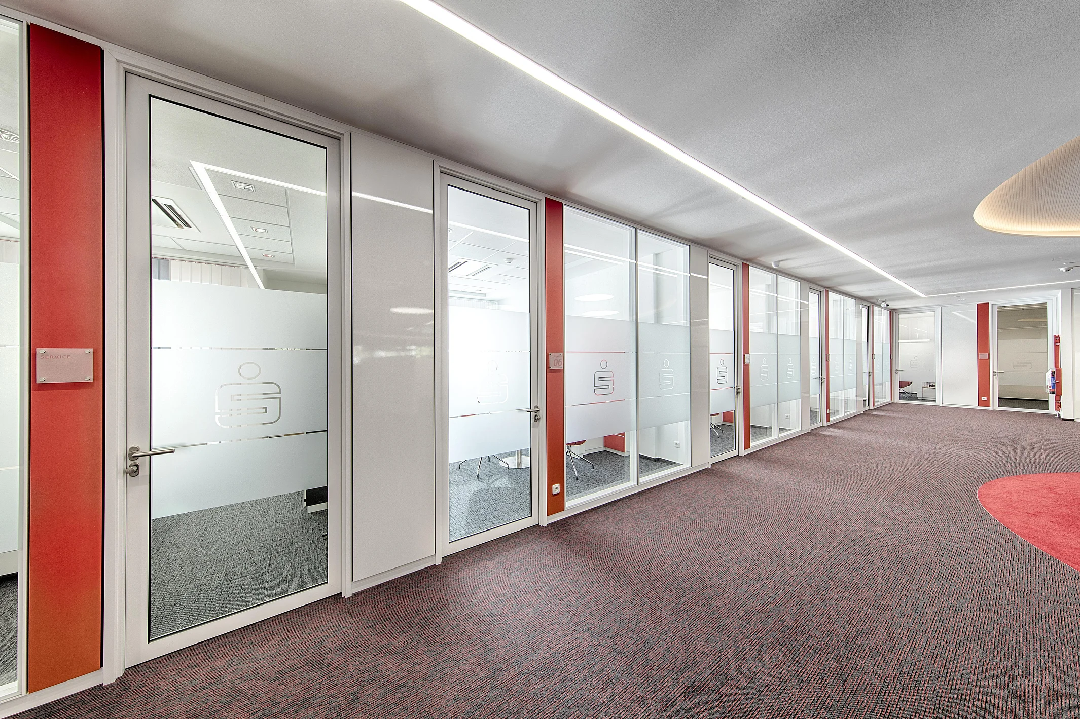 White partition profiles with colored E-panels