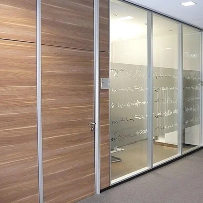 Volltür mit feststehendem Oberteil