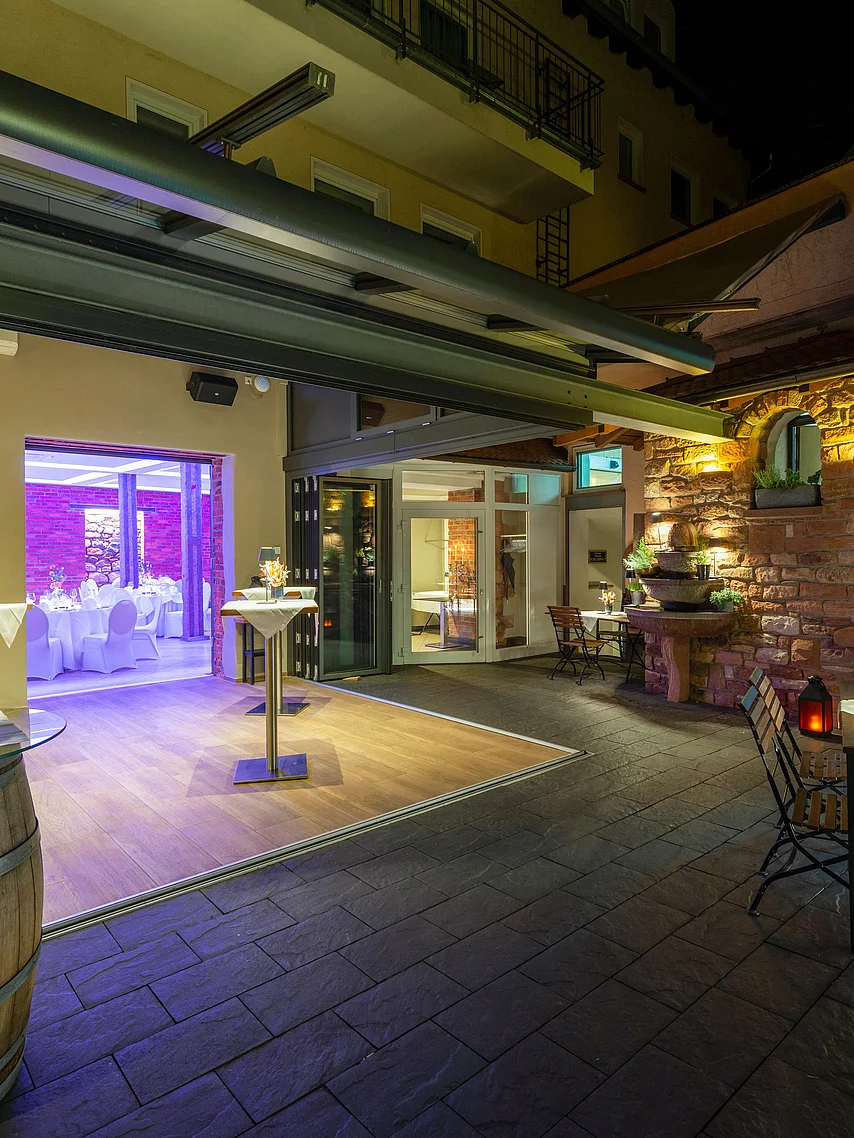 Eventfläche mit Wintergarten und Außenfläche