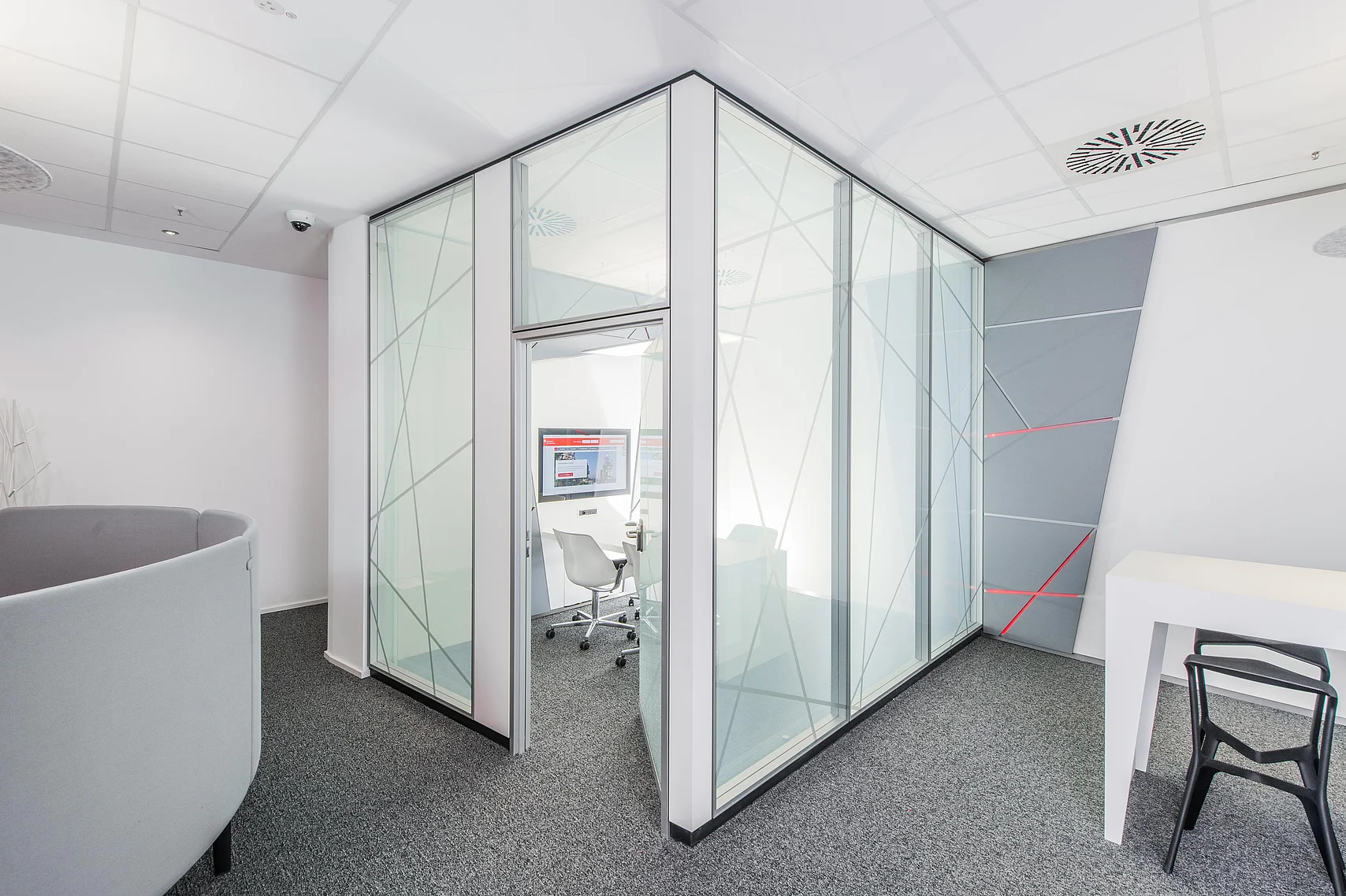 Optimaler Schall- und Blickschutz