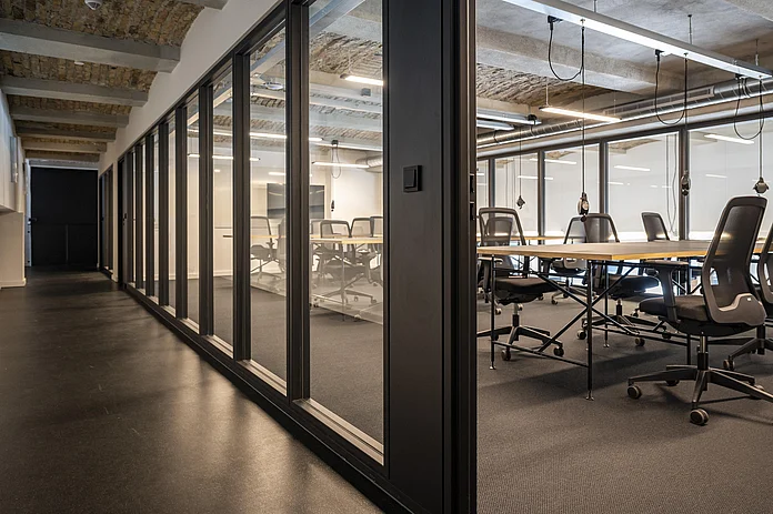 Trennwandsystem T46 mit Einscheiben-Verglasung