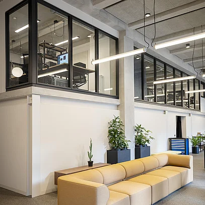 Fall-protection glazing, combined with F30 fire resistance rating