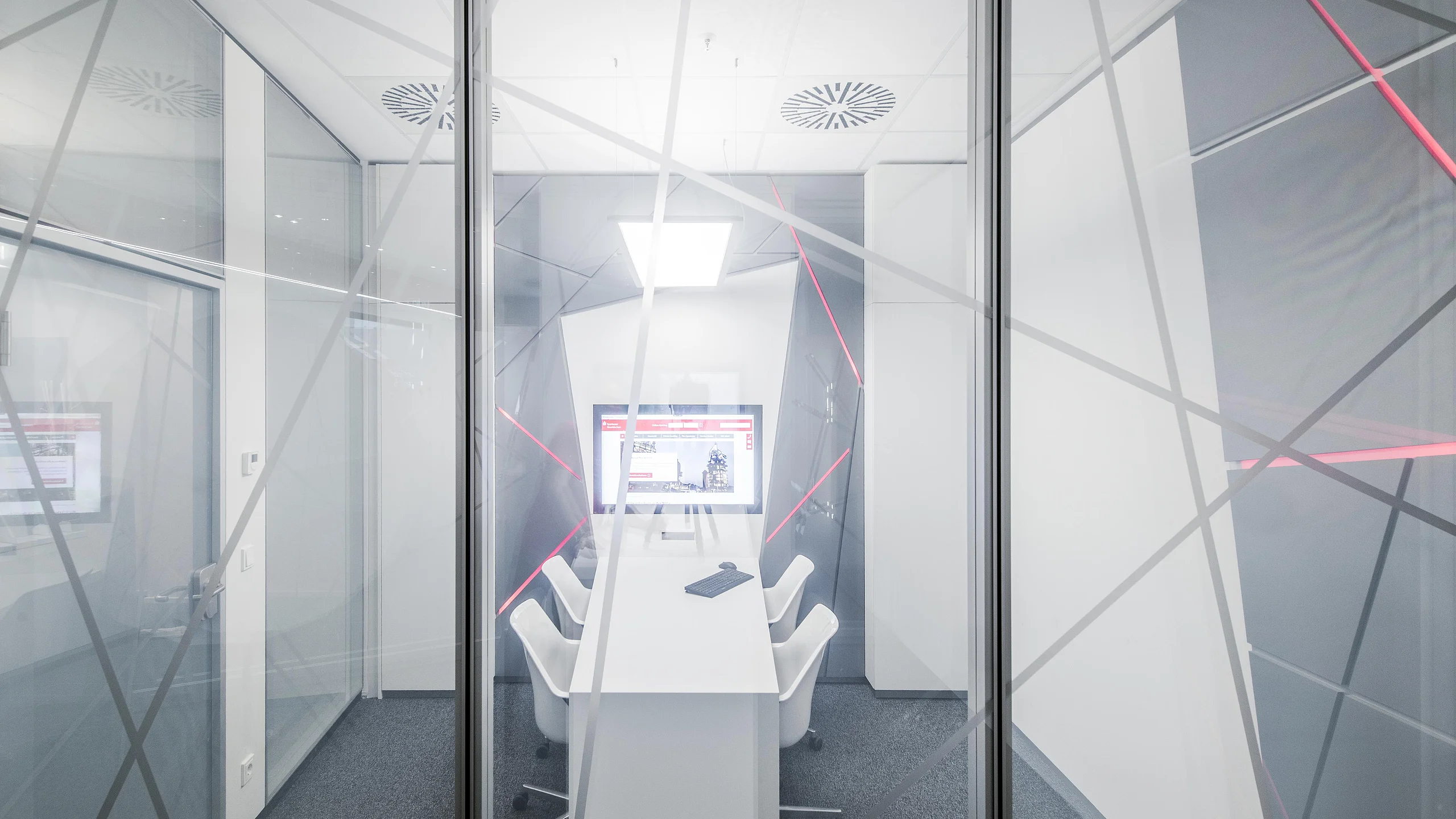 Beratungsplatz im Think-Thank, im System T35 mit Zweischeibenverglasung